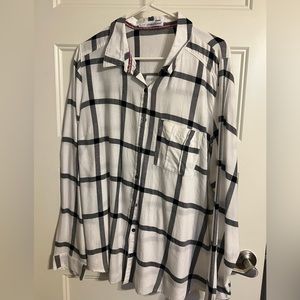 Maurice’s plaid button down shirt